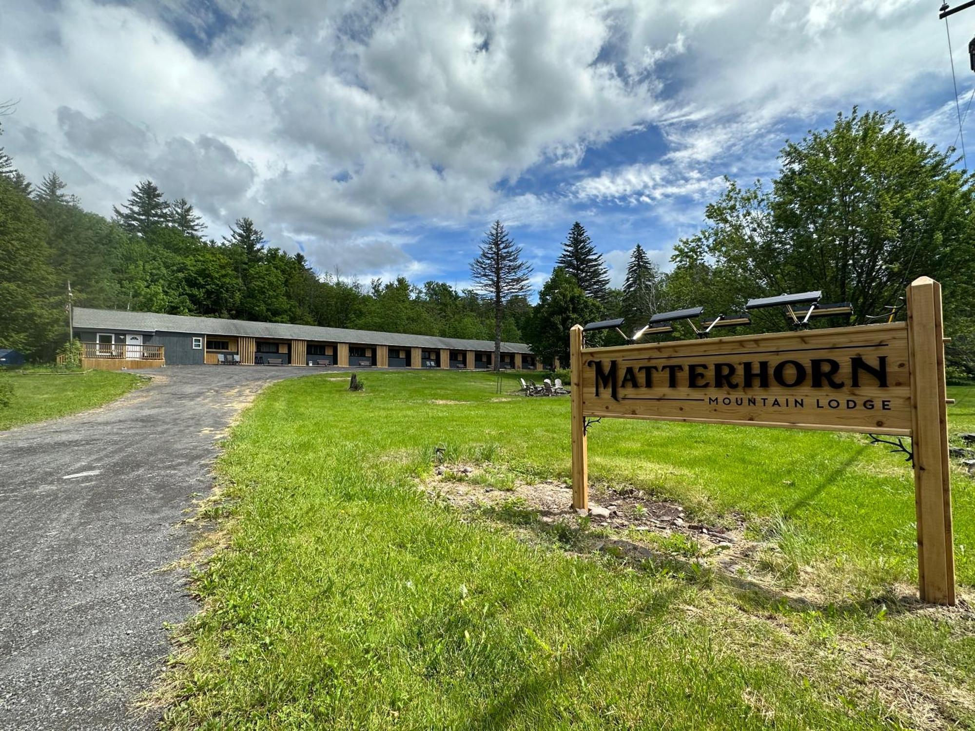 Matterhorns Hunter Lodge Eksteriør billede